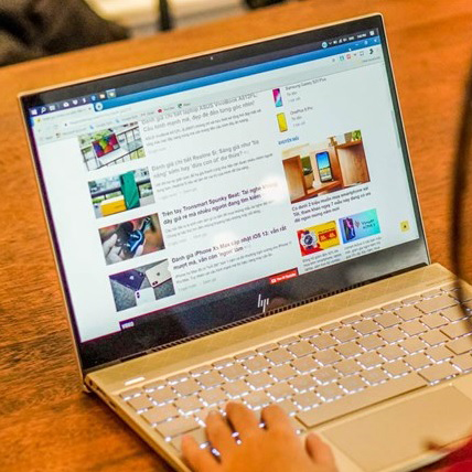 Sinh viên công nghệ thông tin mua laptop nào là phù hợp?